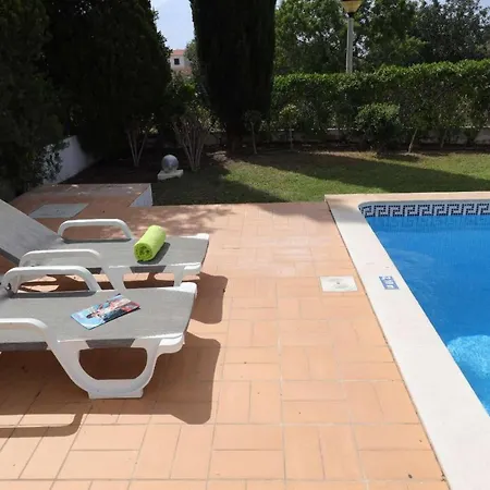 Tulipa Negra Villa